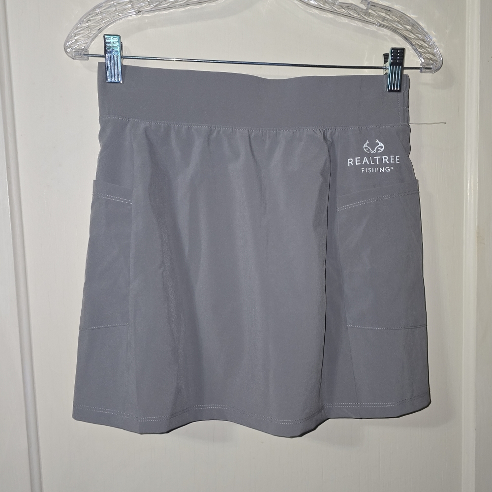 Realtree Women's Gray Fishing Skort